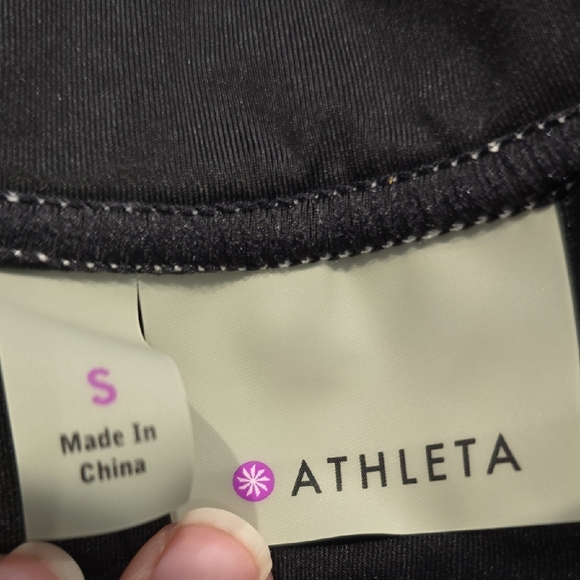 Athleta Rashguard - Picture 6 of 7